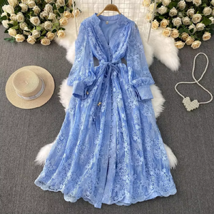 Nuovo Abito da Sera Boutique con Ricami, Vestito Midi in Pizzo con Vita Sottile - Product Image 3