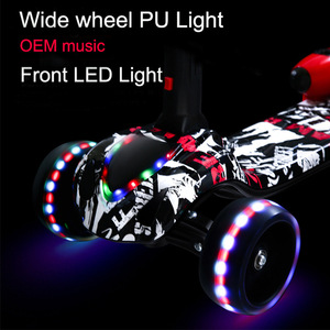 2022 Disesuaikan Murah 3 Roda Skuter Lipat Elektrik Semprotan Gelembung Anak Tendangan Skuter Kaki Balita untuk Skuter Hadiah Natal - Product Image 3