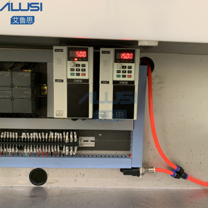 Machine de remplissage par gravité AILUSI électrique automatique à 6 têtes, haute précision, économie d'énergie, pour applications en baril et en chimie - Product Image 5
