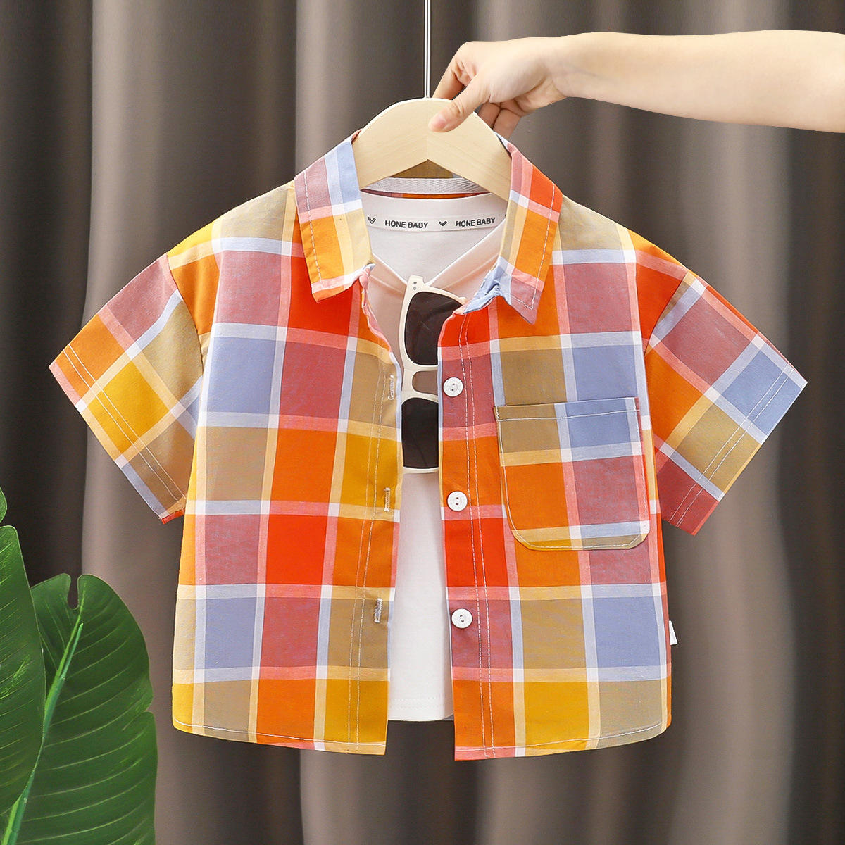 grille de couleur orange