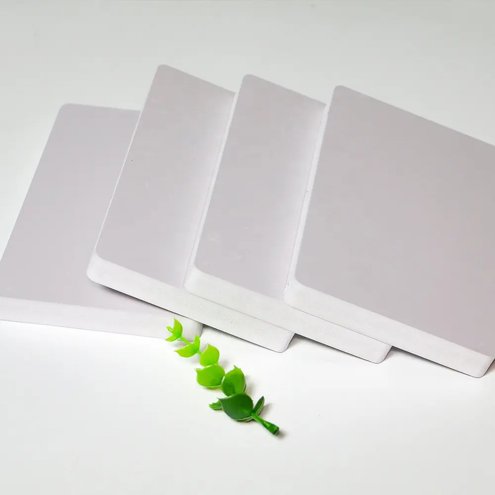Fornitore di stampa UV ad alta densità di plastica bianca rigida 4 x8ft 2 3 4 5mm di plastica Forex Celuka libero PVC foglio di schiuma