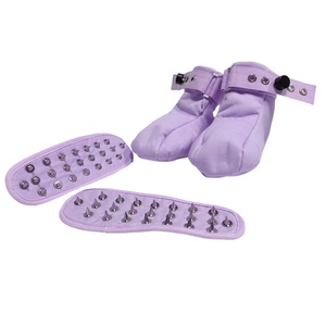 Chaussure de retenue en coton pour adulte avec semelles à rivets, système de verrouillage magnétique pour BDSM et <span class=keywords><strong>ABDL</strong></span>, avec 2 verrous magnétiques en plastique et 1 clé - Product Image 3