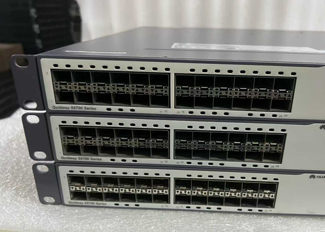 Used S6700-24-EI Layer 3 Core Aggregation Switch 24-Port 10GE 1.6Gbps Capacity Stackable VLAN/QoS POE SNMP 24x1G/10G SFP+