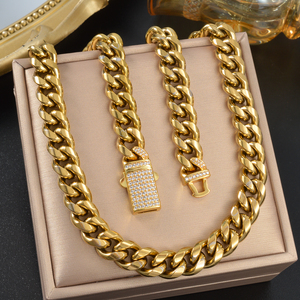 Ensemble collier et bracelet unisexe en acier inoxydable plaqué or 18 carats avec zircon, maillons ronds lourds polis, assortiment élégant pour anniversaire - Product Image 4