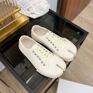 Nouvelles sandales plates décontractées de luxe en toile pour couple, antidérapantes, à rayures, à bout fendu, style tongs, chaussures de créateur pour femmes 2025 - Product Image 6