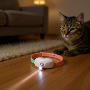 Collar Láser Yommy para Mascotas de 24-34cm con Luz LED, Juguete para Perros y Gatos - Product Image 3