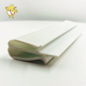 Canal de Slatwall para Exposição no Varejo, Faixa de Exibição Branca em PVC, Aceitamos Marca Privada - Product Image 4