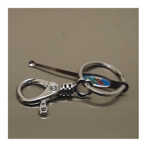 3 Trong <span class=keywords><strong>1</strong></span> <span class=keywords><strong>Key</strong></span> Khóa Người Đàn Ông Kim Loại Keychain Sáng Tạo Eo Phụ Kiện Bán Buôn Đa-Công Cụ Dao Xe Móc Chìa Khóa Với Mở Chai - Product Image 5