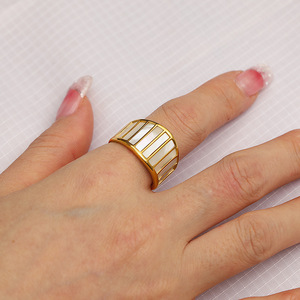 Europa y los Estados Unidos en el nicho de Venta caliente transfronterizo una serie de anillos con incrustaciones de diamantes joyería femenina <span class=keywords><strong>tit</strong></span> de alto grado - Product Image 2