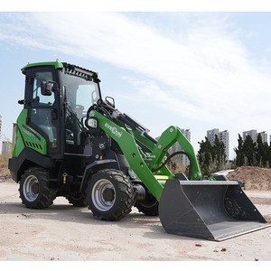 Chargeuse sur pneus électrique EVERUN ERW1525E de 1,5 tonne, batterie LFP 64V, certifiée CE/EPA, chargeuse compacte articulée 4x4 pour l'agriculture et la construction - Product Image 4