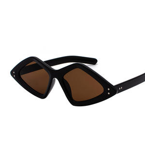 Lunettes de soleil Catwalk pour femmes, en forme de diamant, nouvelle collection, vente en gros - Product Image 5