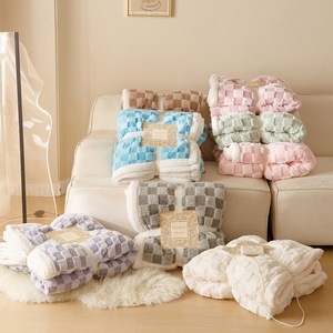 Vente en gros de couvertures en peluche jacquard Couverture moelleuse Sherpa Eskimo 2 plis Ensemble de couvertures moelleuses Sherpa Couverture à carreaux 240 220 - Product Image 6