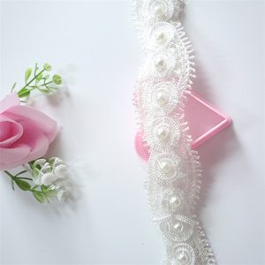 Cinta de encaje de cuentas de perlas de moda de gran venta, recorte de encaje de cuentas blancas y negras para decoración de vestidos - Product Image 1