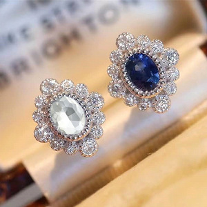 Orecchini a Perno Vintage a Forma di Diamante Blu con Fiore per Donne, Eleganti Accessori per l'Orecchio da Indossare Ogni Giorno - Product Image 3