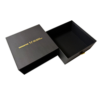 Boîte cadeau rigide à tiroir coulissant avec ruban de tirage, logo personnalisé, plateau mat, emballage de luxe pour bijoux avec finition UV