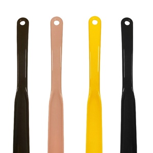 Calzascarpe con Manico Lungo 49 cm Personalizzabile con LOGO, in Plastica Rigida, Strumento di Assistenza per Indossare le Scarpe - Product Image 1