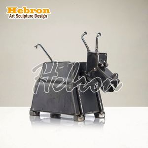 Moderno Portacandele da Tavolo Dorato con Design Traforato a Forma di Luna, Candelabro in Metallo per Decorazioni Festive - Product Image 2