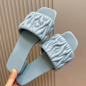 Nouvelles pantoufles de luxe Mius, élégantes et confortables, à bout ouvert, en cuir véritable avec doublure en fourrure, adaptées à tous. - Product Image 4