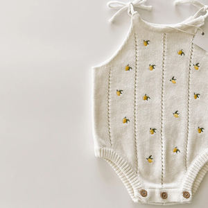Tutina estiva lavorata a maglia con ricamo di frutta in morbido cotone organico <span class=keywords><strong>senza</strong></span> <span class=keywords><strong>maniche</strong></span> tuta neonata - Product Image 5