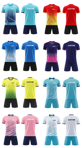 La maglia da calcio realizzata in tessuto traspirante ti mantiene fresco e asciutto mentre mostri l'orgoglio della tua squadra con stile - Product Image 6