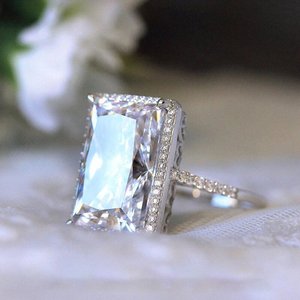 Anello Rettangolare Scintillante da Donna, Gioiello di Lusso alla Moda - Product Image 4