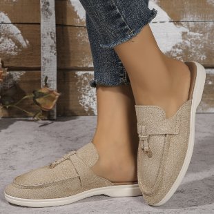 Khaki color