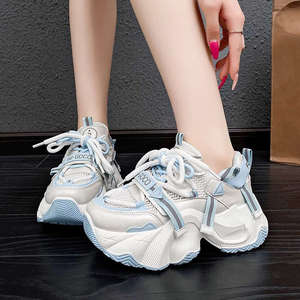 Baskets décontractées respirantes à talon bas pour femme, nouvelle collection printemps-automne 2025, populaires cette année, à semelle épaisse 26 - Product Image 2
