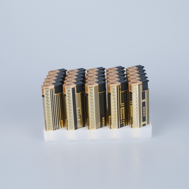 Fashionable Retro Lighters Smoking Accessories Metal Windproof and Waterproof Lighter
