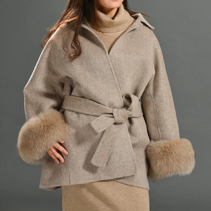 Wholesale Winter Real Fox Fur Collar Belt Women Fashion Cashmere Wool CoatとFluffy Fox Fur Trim Korea Wool Coat