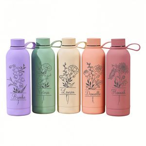 Gobelet isotherme en acier inoxydable de 17 oz avec fleur du mois de naissance et nom gravés - Product Image 1