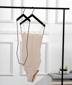 Nouveau design <span class=keywords><strong>de</strong></span> <span class=keywords><strong>Mao</strong></span> cintre <span class=keywords><strong>de</strong></span> bikini noir anti-dérapant cintre en bois avec corps en métal pour maillots <span class=keywords><strong>de</strong></span> bain - Product Image 2