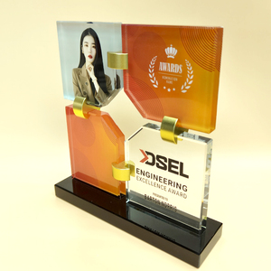 Trophée en verre et cristal élégant de qualité supérieure 2025 pour les sommets technologiques avec impression UV écologique et design moderne - Product Image 2