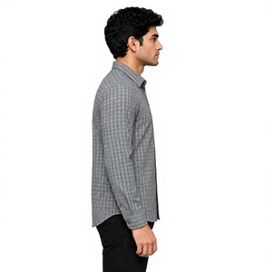 Chemise homme à manches longues, imprimée avec un motif micro-geometrique et col ouvert, pour un usage quotidien. - Product Image 1