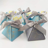 Boîtes d'emballage cadeau en carton personnalisé triangulaire pour bonbons chocolat baby shower