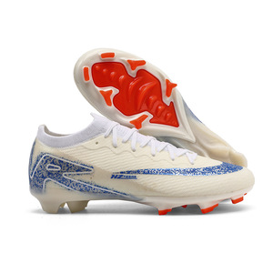 Nuovi Arrivi 2025: <span class=keywords><strong>Scarpe</strong></span> da <span class=keywords><strong>Calcio</strong></span> Professionali Comode e Antiscivolo <span class=keywords><strong>con</strong></span> <span class=keywords><strong>Tacchetti</strong></span> FG Durevoli e Caviglia Bassa - Product Image 3