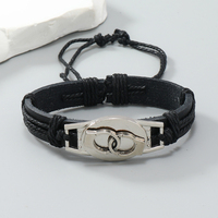 Nouvelle mode Bracelet et bracelet en cuir vintage Accessoires pour hommes Menottes Inspirées Menottes Bracelets