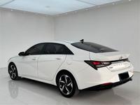Voiture d'occasion Hyundai Elantra 2022, berline de luxe 1.5L, automatique, essence, cuir, personnalisation intérieure disponible