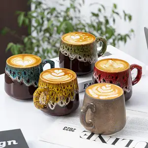 Der neu eingeführte beliebte 350 ml kreativer Becher kann mit Griff vom Ofen auf Keramik-Kaffeebecher angepasst werden