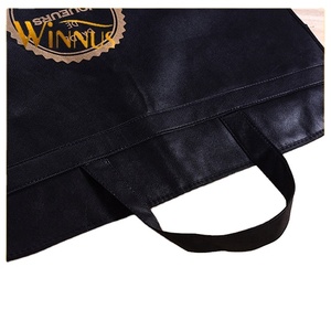 ถุงคลุมเสื้อโค้ท/แจ็คเก็ต พิมพ์โลโก้ได้ ป้องกันฝุ่น ผ้าไม่ทอ เป็นมิตรกับสิ่งแวดล้อม พับเก็บได้ สำหรับชุดแต่งงาน/ชุดสูทผู้ชาย - Product Image 3