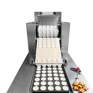 Machine automatique de fabrication de craquelins durs, de gaufrettes, de shortbread et d'aliments pour animaux de compagnie, en acier inoxydable 304, haute capacité, pour usage commercial et industriel - Product Image 1