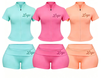 Ensembles de yoga 2 pièces pour femmes avec logo personnalisé, haut court à manches courtes zippé à col montant et short taille haute, tenue de sport yoga
