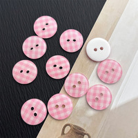 Harga Murah Kancing Resin Bulat 4 Lubang Berlapis Kain Pola Kotak-Kotak 18l 11.5mm untuk Pakaian