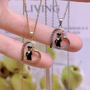 Charme de chapeau de remise de diplôme personnalisé, collier Jessica, pendentif en forme de cœur, gemme personnalisée, cadeau de classe pour les étudiants - Product Image 4