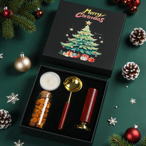 Set de Navidad Black Box con Sello de Cera, Vela y Cuchara para Regalo Navideño - Product Image 3