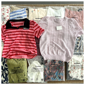 T-shirts courts d'été pour femmes de Style de mode Fabricant direct Vente en gros Collection de vêtements épicés Livraison aléatoire T-shirt en tricot - Product Image 1