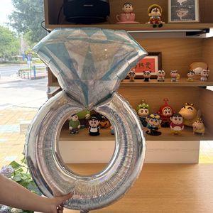 Palloncino Foil Grande 107*63cm a Forma <span class=keywords><strong>di</strong></span> Anello con Diamante Inciso al Laser per Proposta <span class=keywords><strong>di</strong></span> Matrimonio, Decorazione per <span class=keywords><strong>Festa</strong></span> <span class=keywords><strong>di</strong></span> Nozze, Dichiarazione d'Amore, San Valentino - Product Image 5