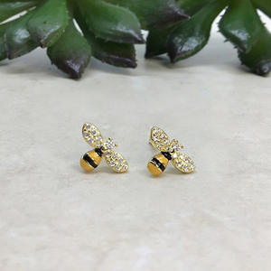 Pendientes de Abeja Dorados con Incrustaciones de Cristal y Diamantes de Imitación, Diseño de Insecto Adorable para Uso Diario, Joyería Unisex - Product Image 4