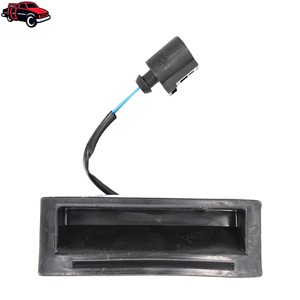 Interruttore Portellone Posteriore per VW Golf 4 Mk4 Touareg Bora Jetta A4 <span class=keywords><strong>Passat</strong></span> B5 1999-2009 - Product Image 1