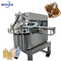 Machine de remplissage et de capsulage de détergent à lessive automatique Machine de remplissage et de capsulage d'eau pour sachet de ketchup Pochette de sac verticale