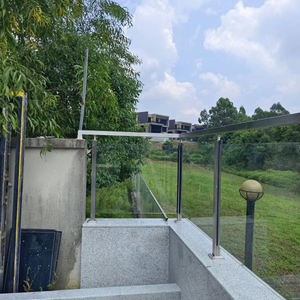 ราวระเบียง<span class=keywords><strong>อลู</strong></span><span class=keywords><strong>มิ</strong></span><span class=keywords><strong>เนียม</strong></span>แบบเป็นช่องตัว U ราวบันไดแบบไร้กรอบสีเทา - Product Image 2